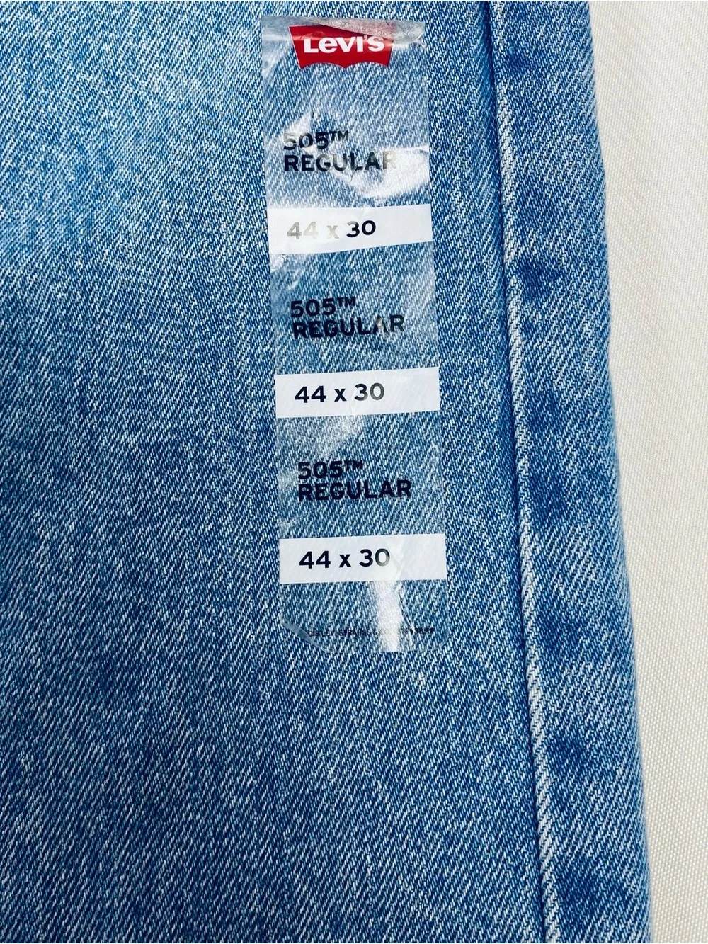 Levi’s 505 Regular Fit Jeans Mens 44x30 Medium Wash Blue 100% Cotton NWT
